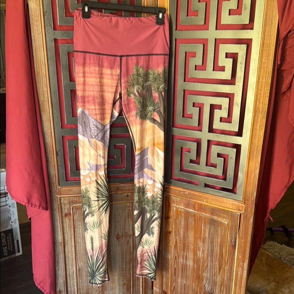 Yoga Democracy Printed Desert Leggings